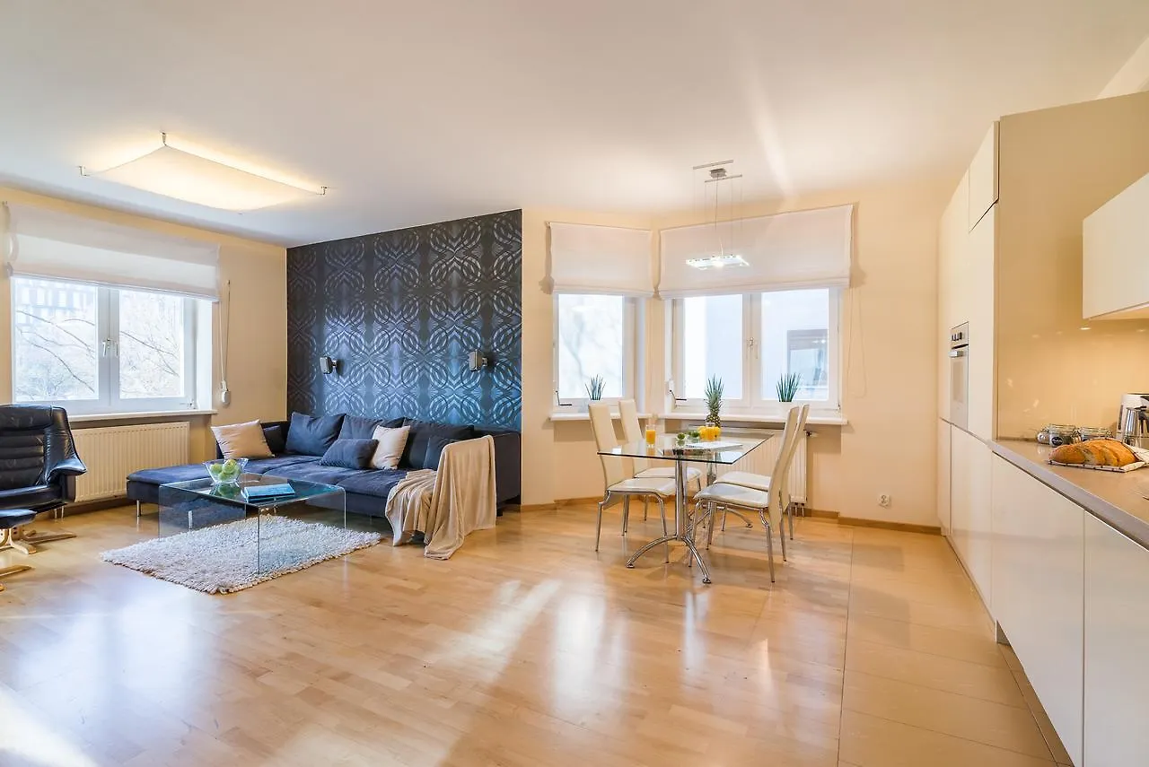 Rent Like Home Domaniewska 22A Warsaw